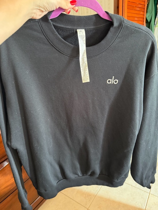 ALO Yoga Tops - Alo Yoga Black Crewneck Sweatshirt XS